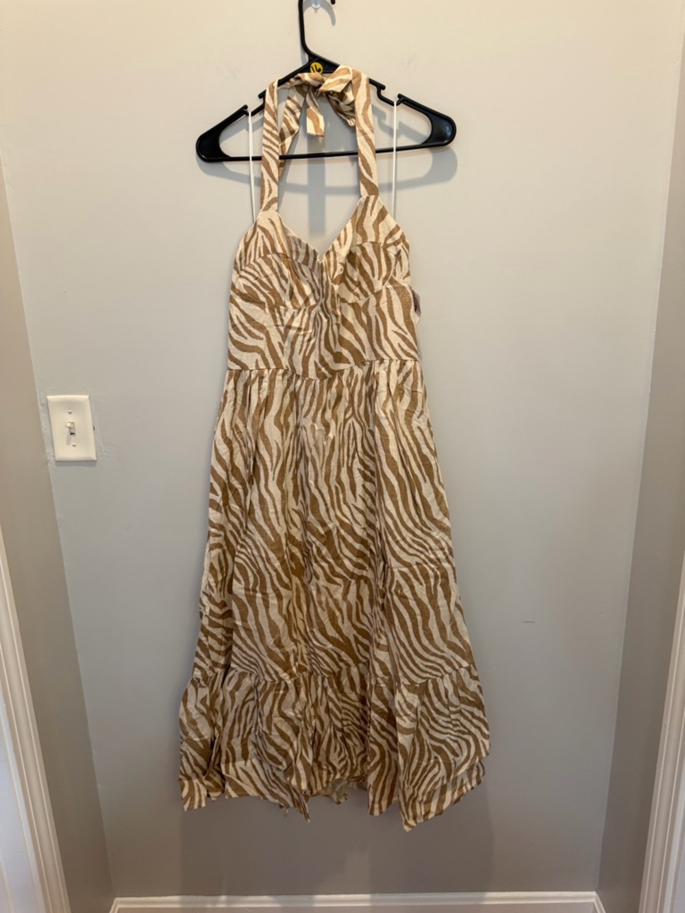 Bardot Tan & White Nala Zebra Halter Maxi Dress NWT Size 8 - Picture 3 of 7